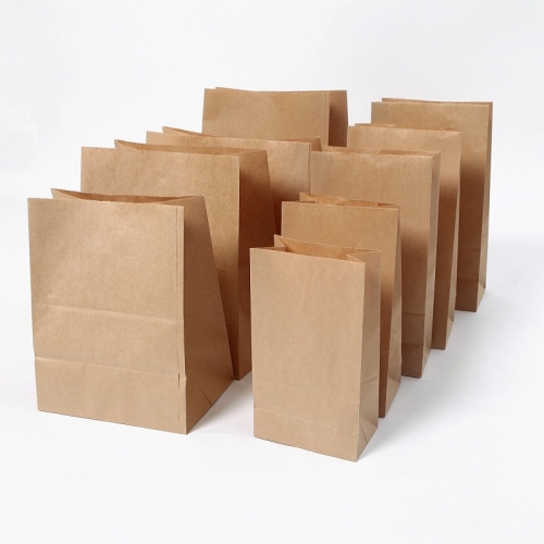 sacchetto di carta marrone a fondo quadrato